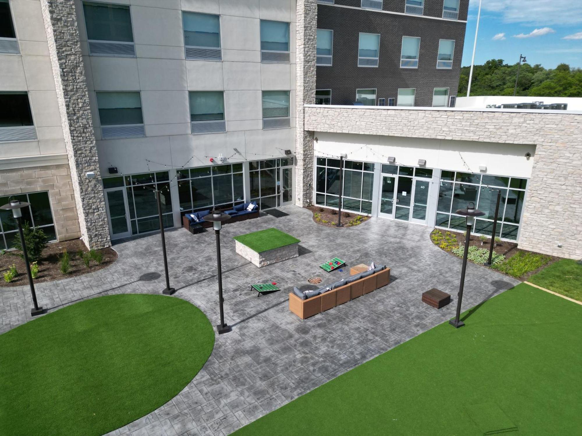 Holiday Inn Express & Suites Chicago Schaumburg By Ihg מראה חיצוני תמונה