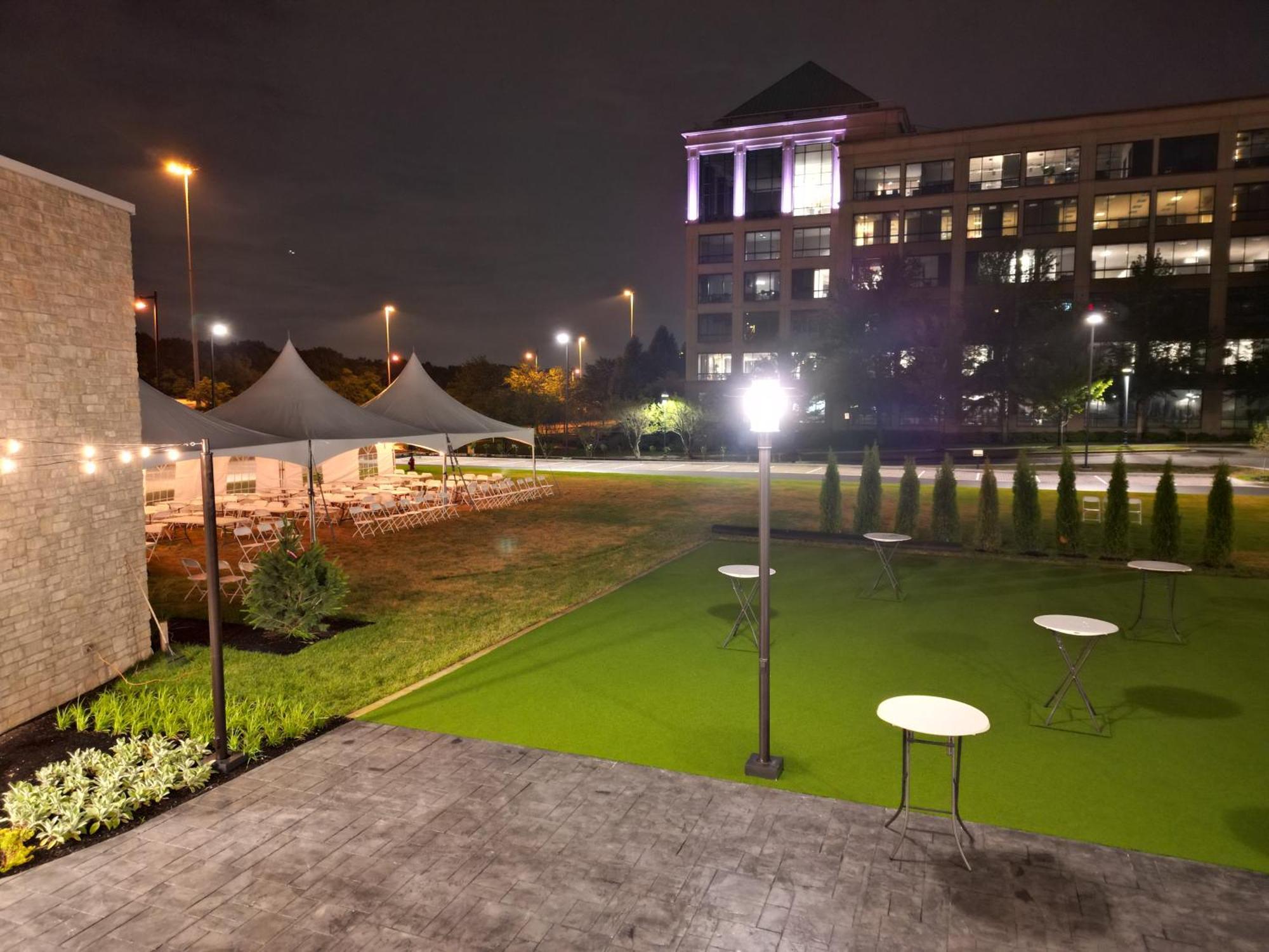 Holiday Inn Express & Suites Chicago Schaumburg By Ihg מראה חיצוני תמונה